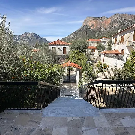 Tasos Apartment Leonidio Exterior photo