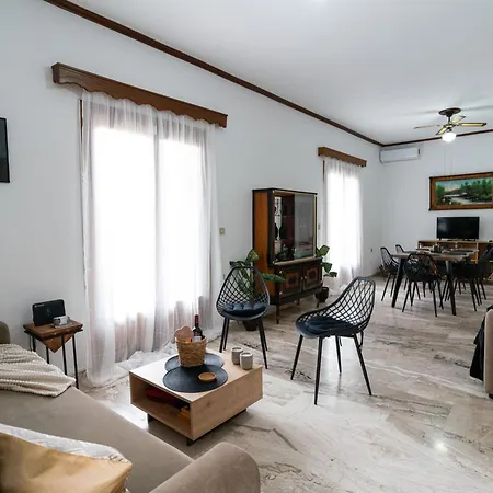 Tasos Apartment Leonidio Exterior photo