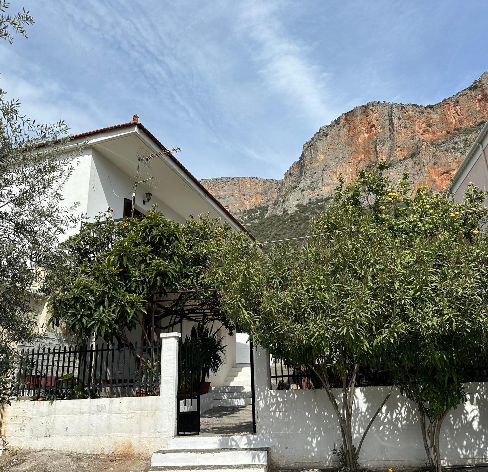 Apartment Tasos